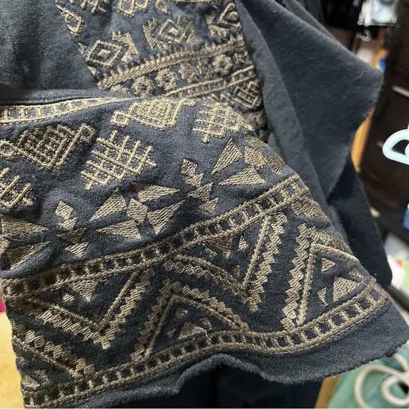 SHYANNE Cascade Embroidered French Terry Cardigan Western Embellished Timeless - Picture 3 of 15